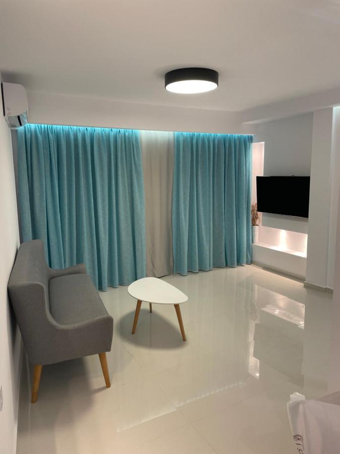 Haris White Apartment Roussospítion Zewnętrze zdjęcie